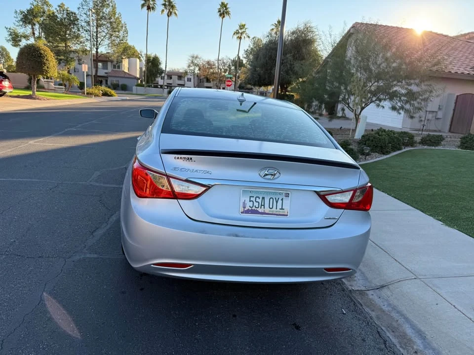 2013 Hyundai Sonata - Image 4 of 9