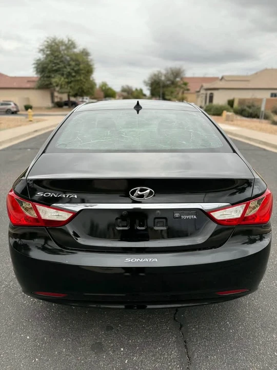 2013 Hyundai Sonata - Image 15 of 17
