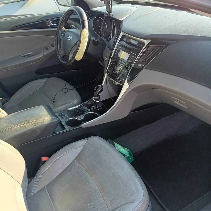 2013 Hyundai Sonata - Image 2 of 8