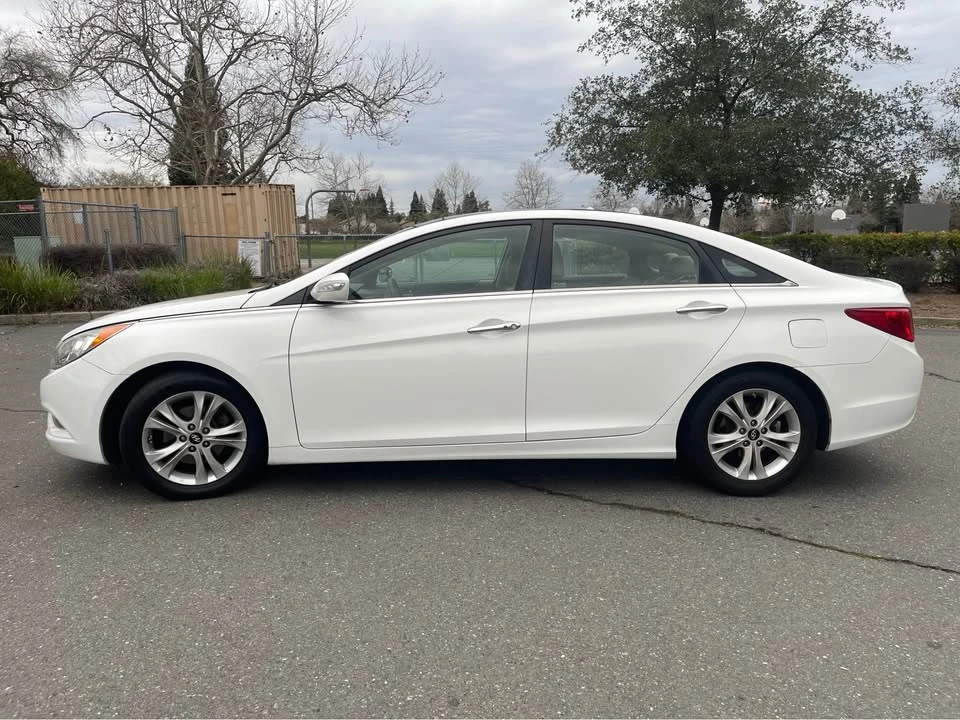 2013 Hyundai Sonata - Image 5 of 19