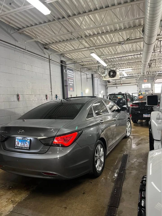 2013 Hyundai Sonata - Image 12 of 18