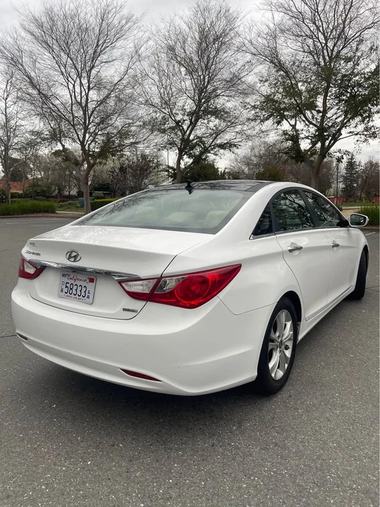 2013 Hyundai Sonata - Image 7 of 19