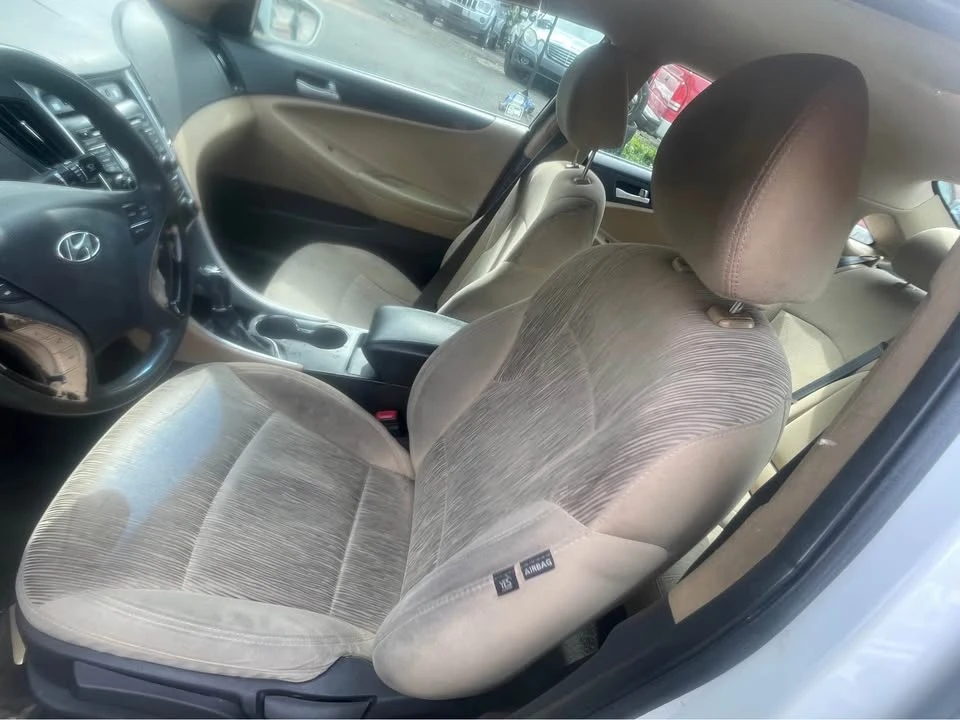 2013 Hyundai Sonata - Image 9 of 17
