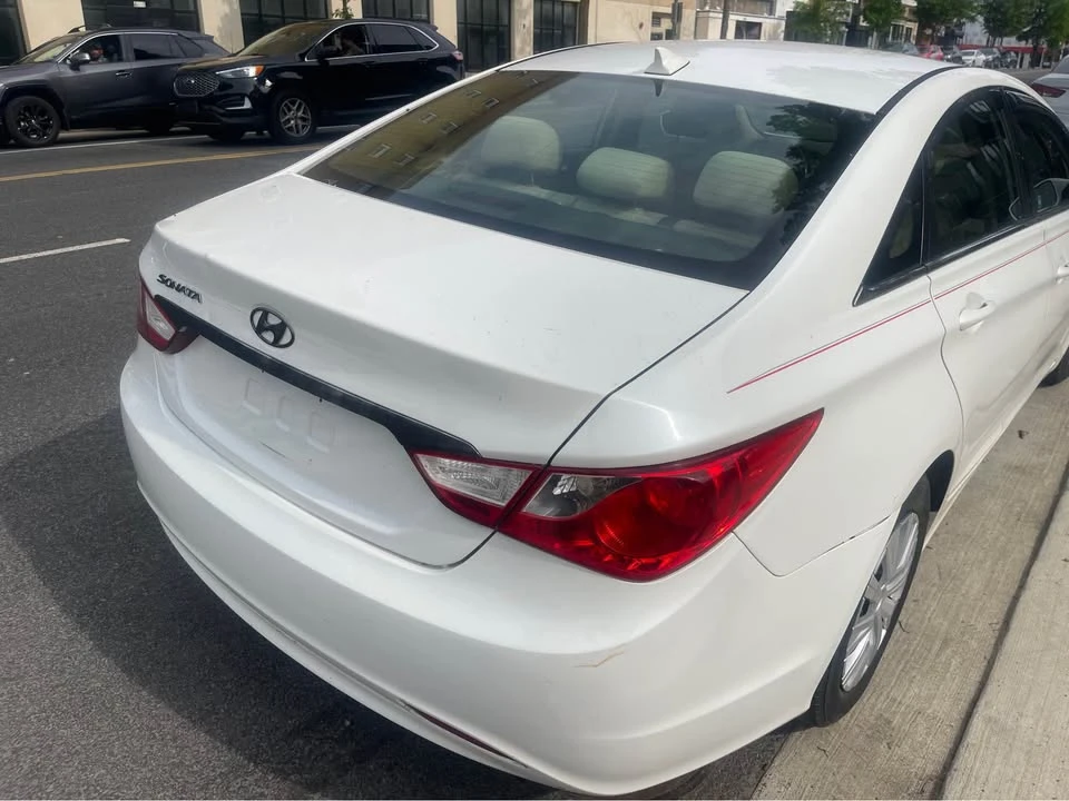 2013 Hyundai Sonata - Image 5 of 17