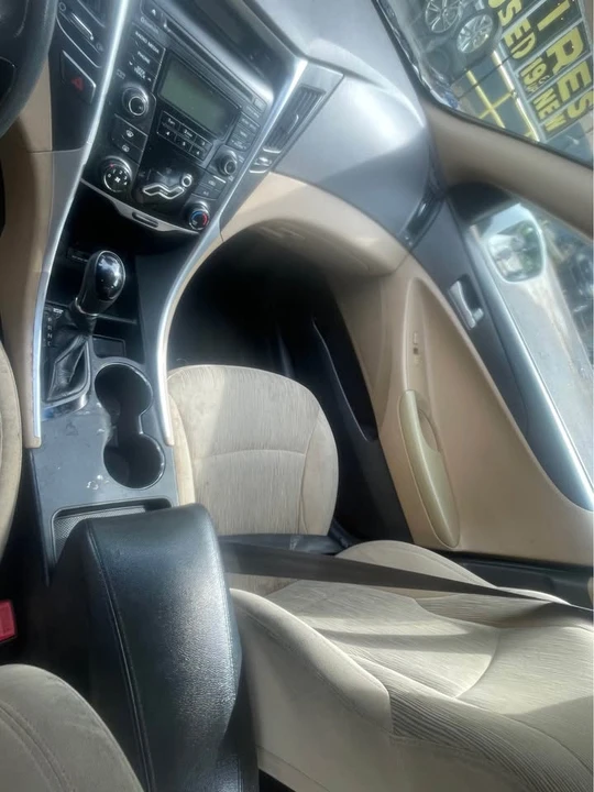 2013 Hyundai Sonata - Image 12 of 17