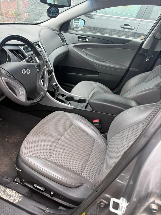 2013 Hyundai Sonata - Image 4 of 8