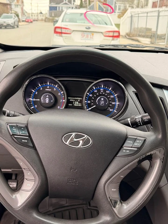 2013 Hyundai Sonata - Image 5 of 7