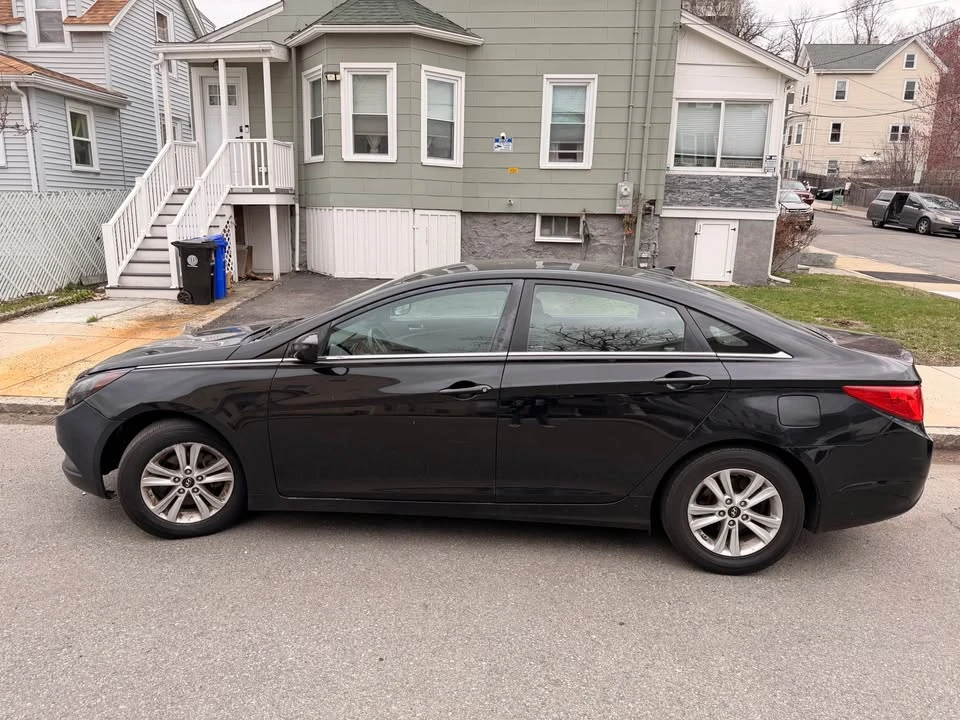 2013 Hyundai Sonata - Image 2 of 7