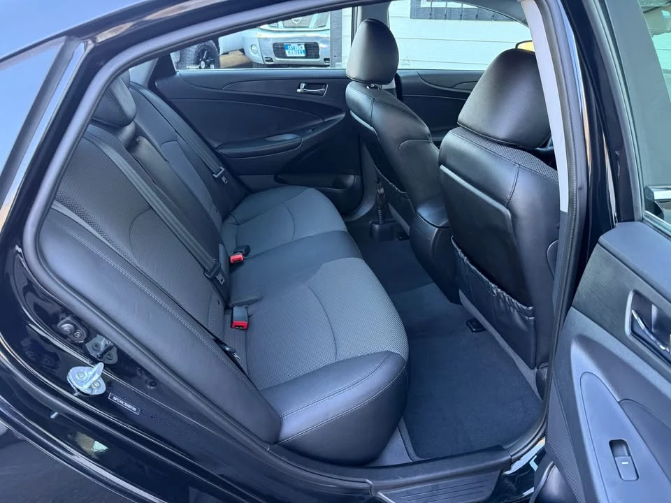 2013 Hyundai Sonata - Image 14 of 15