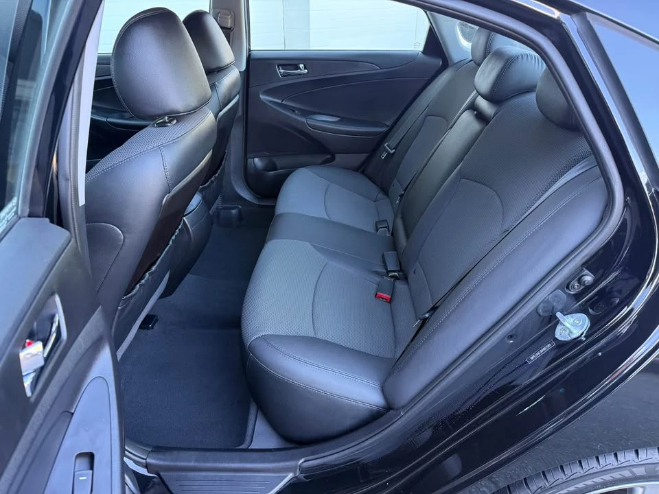 2013 Hyundai Sonata - Image 12 of 15