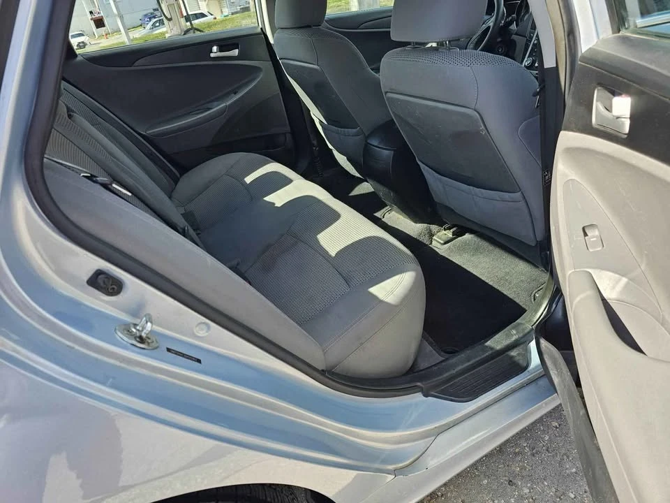 2013 Hyundai Sonata - Image 9 of 9