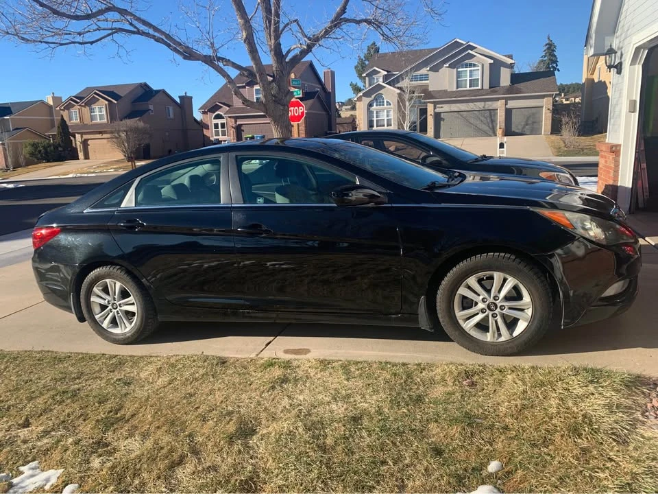 2013 Hyundai Sonata - Image 2 of 5