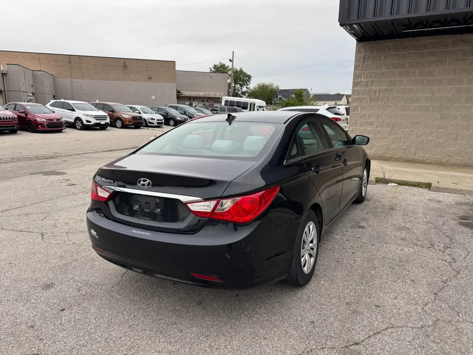 2013 Hyundai Sonata - Image 6 of 9