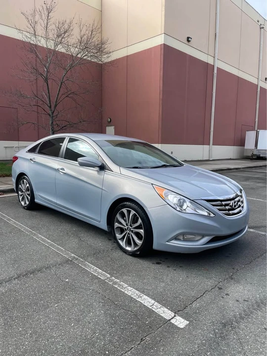 2013 Hyundai Sonata - Image 6 of 16
