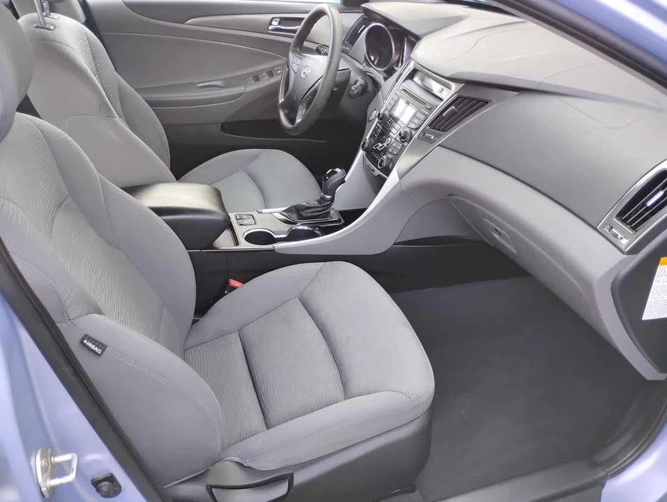 2013 Hyundai Sonata - Image 9 of 10