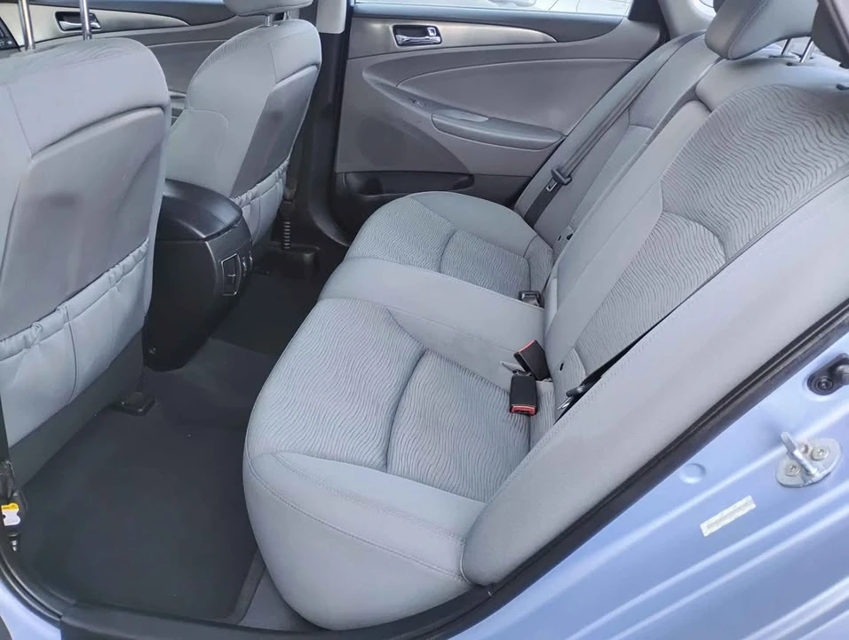 2013 Hyundai Sonata - Image 7 of 10