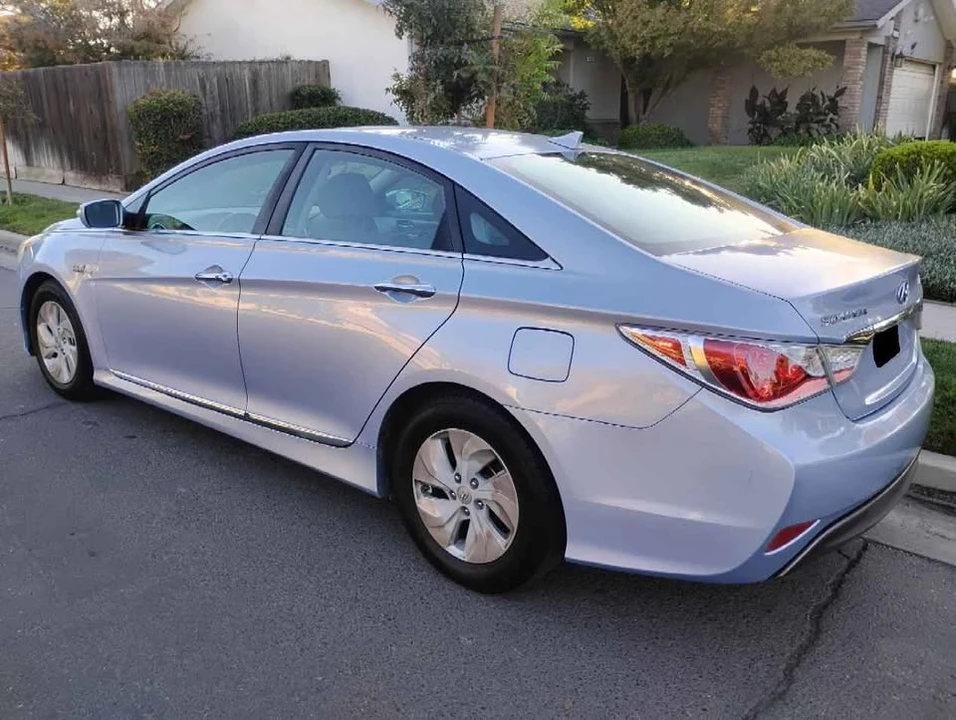 2013 Hyundai Sonata - Image 5 of 10