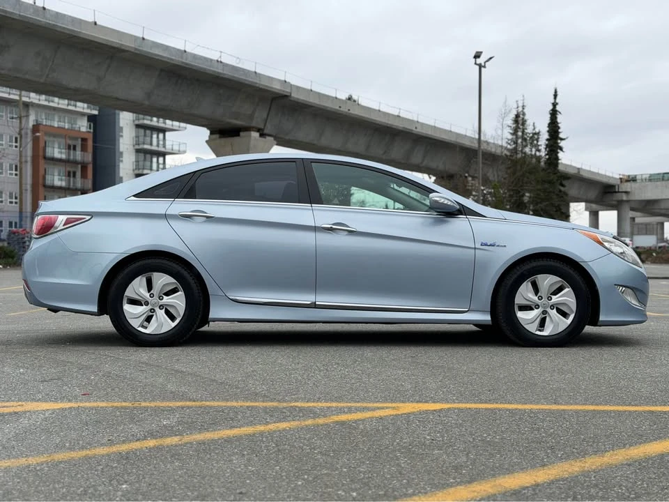 2013 Hyundai Sonata - Image 3 of 12
