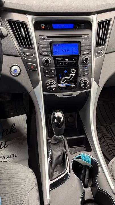 2013 Hyundai Sonata - Image 10 of 12