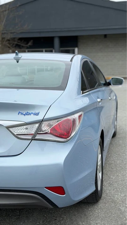 2013 Hyundai Sonata - Image 4 of 12