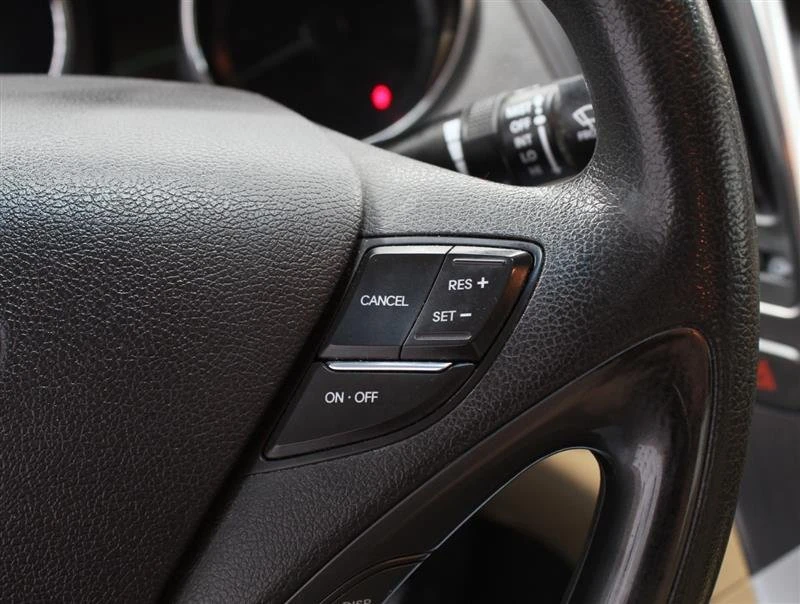2013 Hyundai Sonata - Image 13 of 20