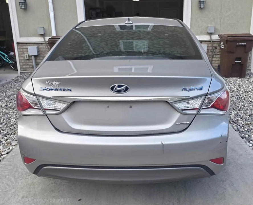 2013 Hyundai Sonata - Image 2 of 5