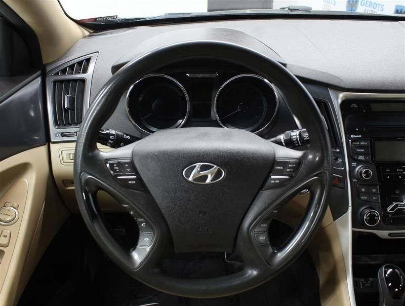 2013 Hyundai Sonata - Image 14 of 20