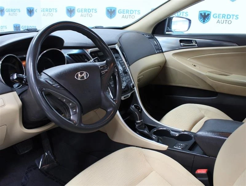2013 Hyundai Sonata - Image 7 of 20