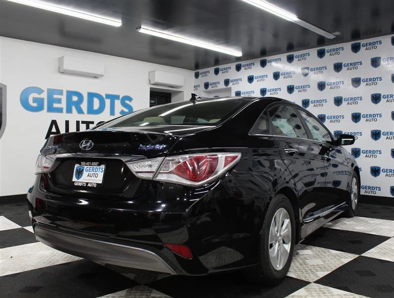 2013 Hyundai Sonata - Image 4 of 20