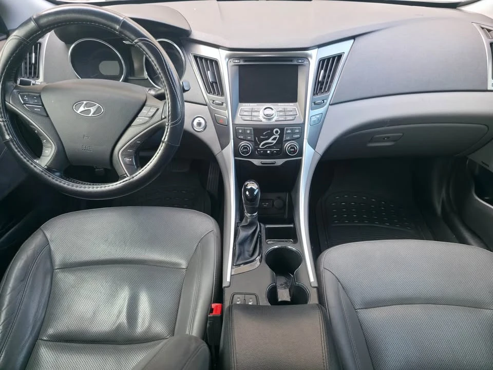 2013 Hyundai Sonata - Image 4 of 5