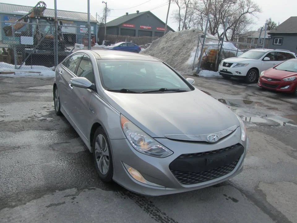 2013 Hyundai Sonata - Image 2 of 17