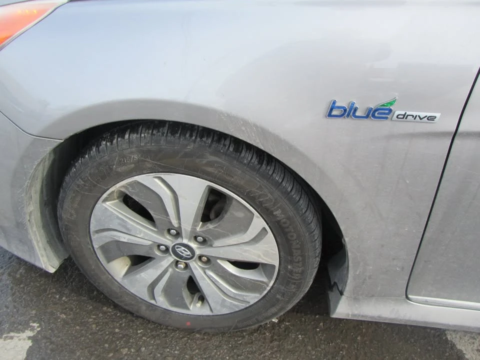 2013 Hyundai Sonata - Image 3 of 17