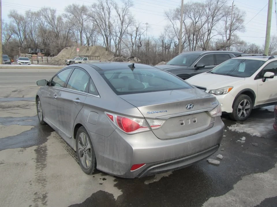 2013 Hyundai Sonata - Image 4 of 17