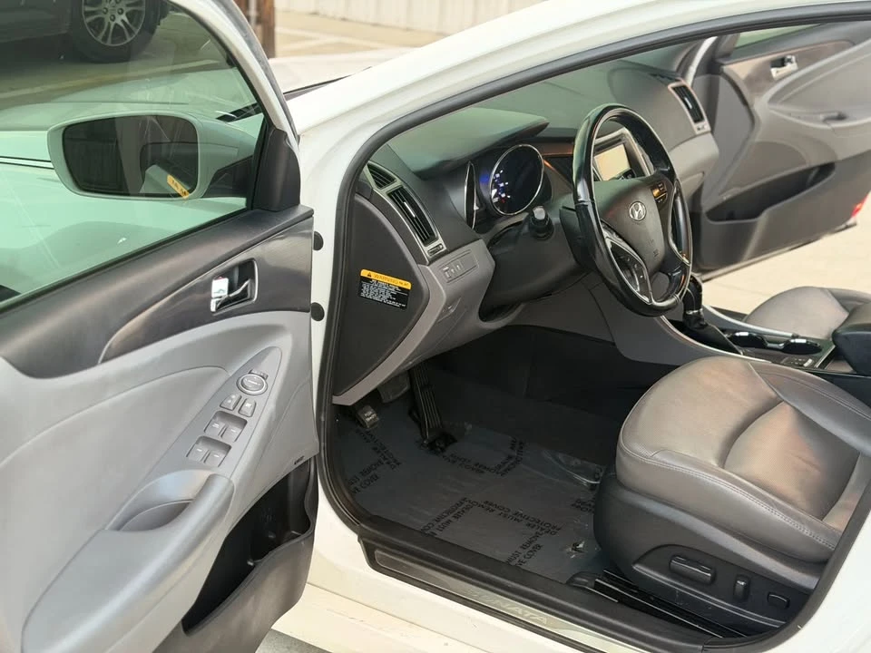 2013 Hyundai Sonata - Image 8 of 14