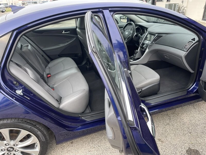 2013 Hyundai Sonata - Image 8 of 20