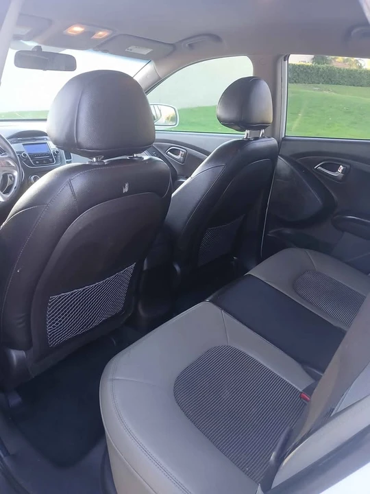 2013 Hyundai Tucson - Image 4 of 6