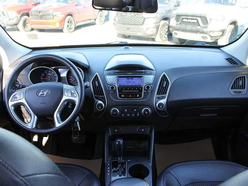 2013 Hyundai Tucson - Image 12 of 17