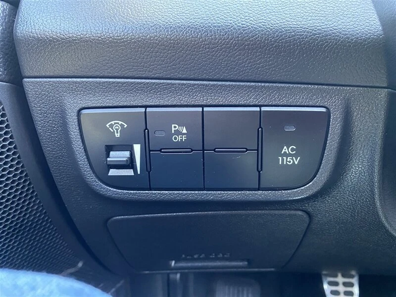 2013 Hyundai Veloster - Image 15 of 20