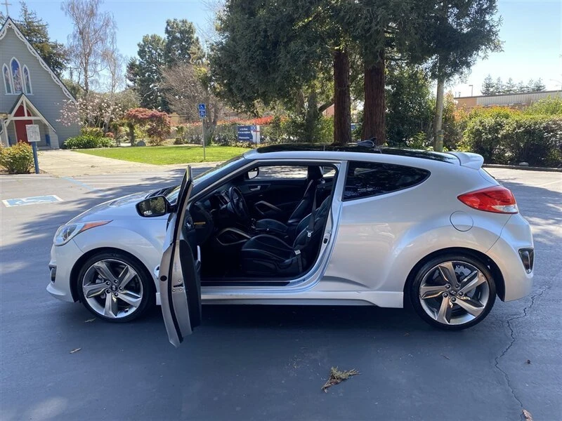 2013 Hyundai Veloster - Image 10 of 20