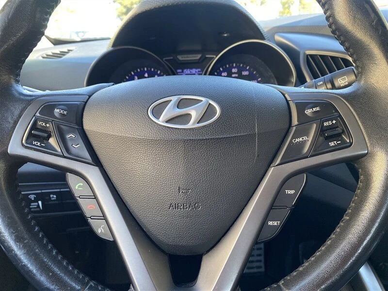 2013 Hyundai Veloster - Image 12 of 20