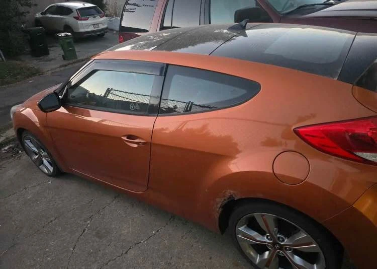 2013 Hyundai Veloster - Image 2 of 4