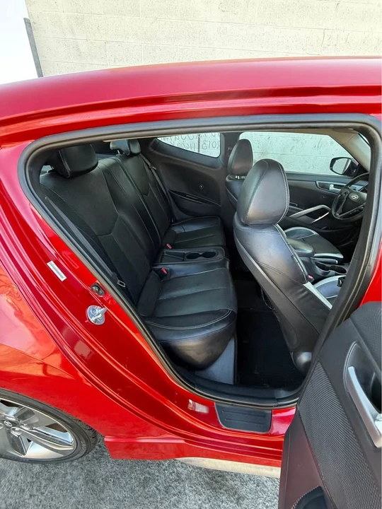 2013 Hyundai Veloster - Image 9 of 13