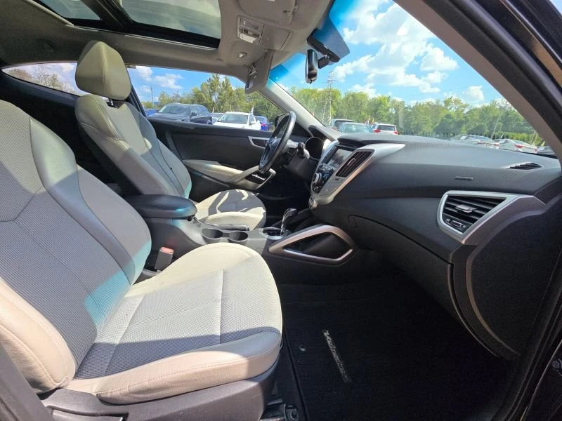 2013 Hyundai Veloster - Image 15 of 20