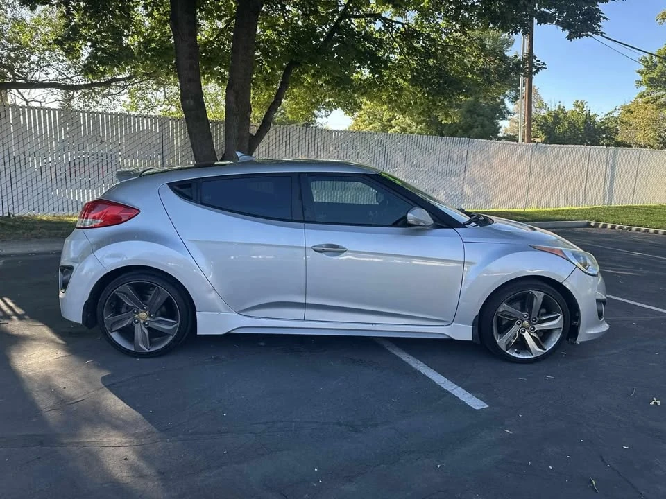 2013 Hyundai Veloster - Image 8 of 12