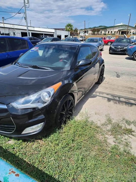 2013 Hyundai Veloster - Image 4 of 10