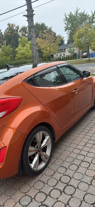 2013 Hyundai Veloster - Image 2 of 7