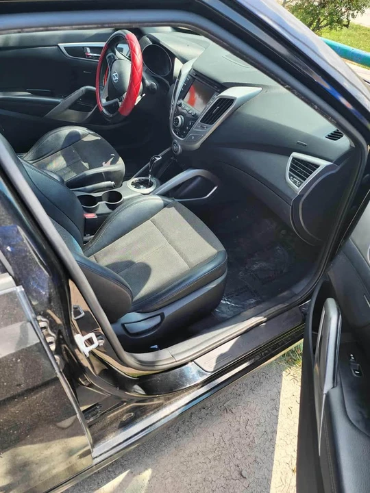 2013 Hyundai Veloster - Image 7 of 10