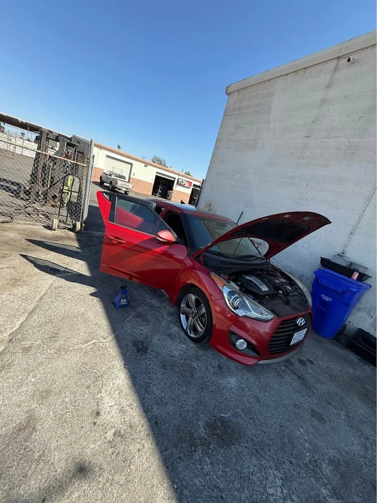2013 Hyundai Veloster - Image 11 of 13