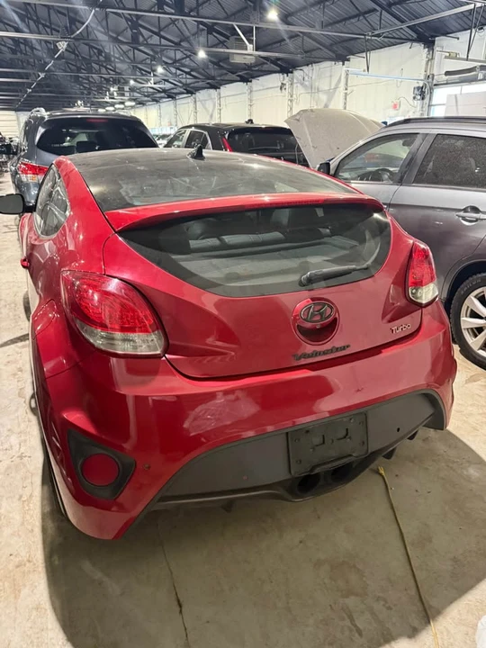 2013 Hyundai Veloster - Image 2 of 6