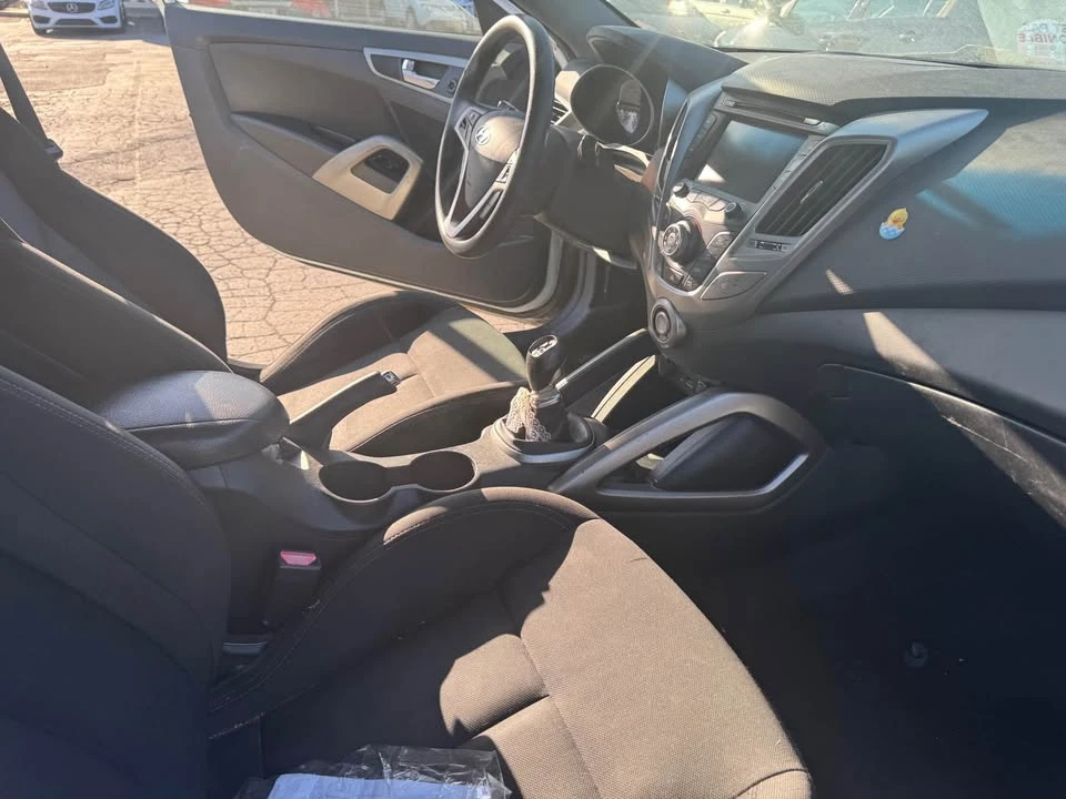 2013 Hyundai Veloster - Image 14 of 20